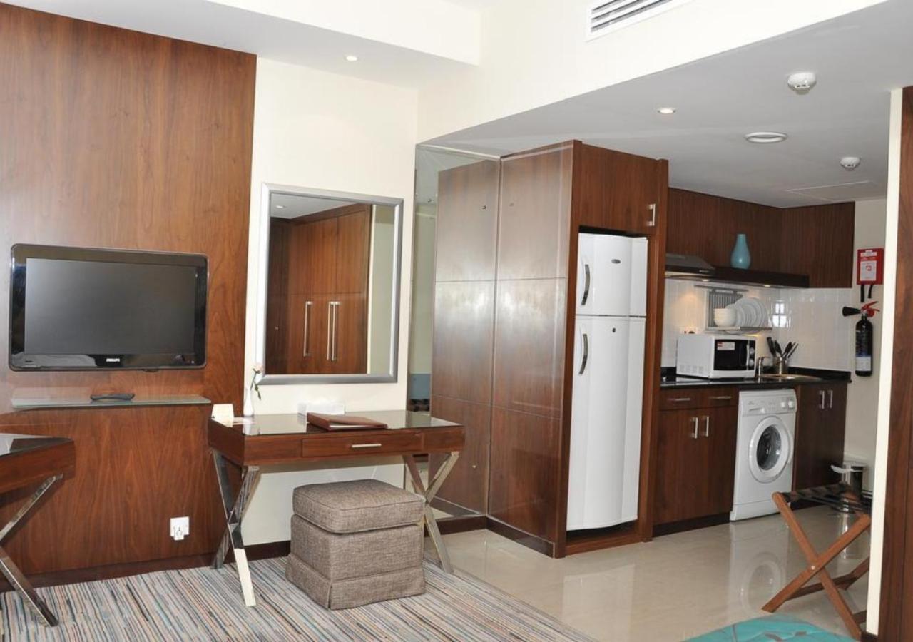 Phoenix Plaza Hotel Apartments Абу-Дабі Екстер'єр фото