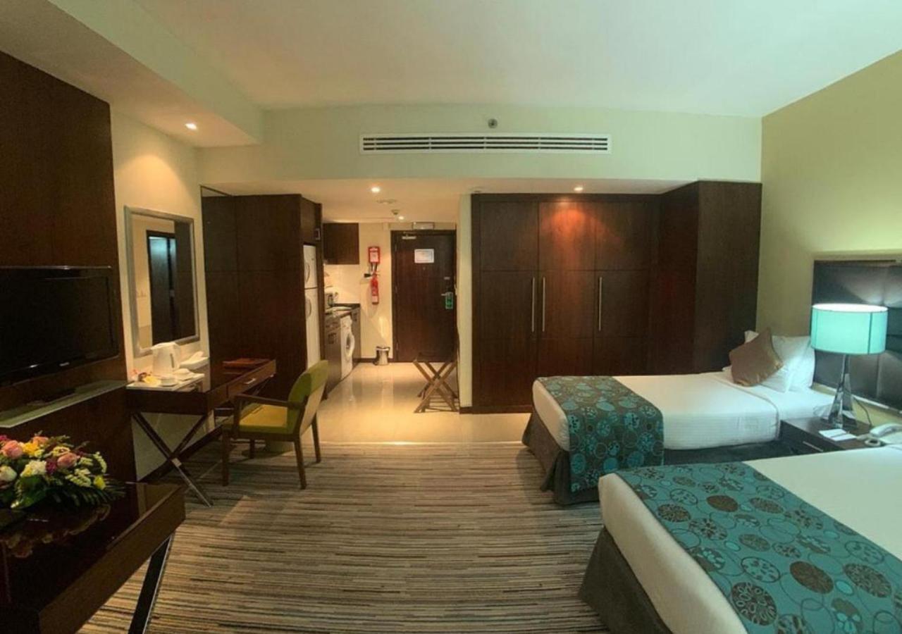 Phoenix Plaza Hotel Apartments Абу-Дабі Екстер'єр фото