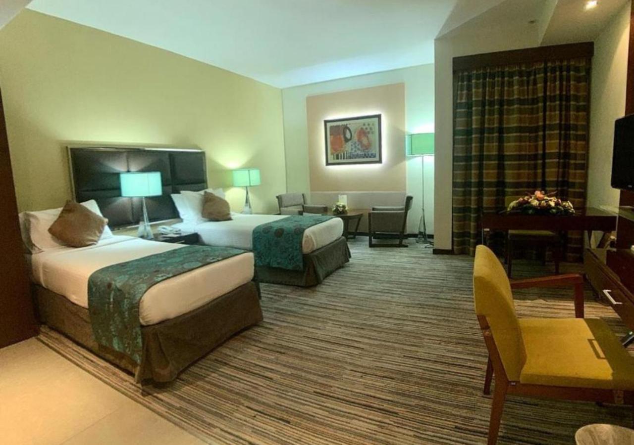 Phoenix Plaza Hotel Apartments Абу-Дабі Екстер'єр фото