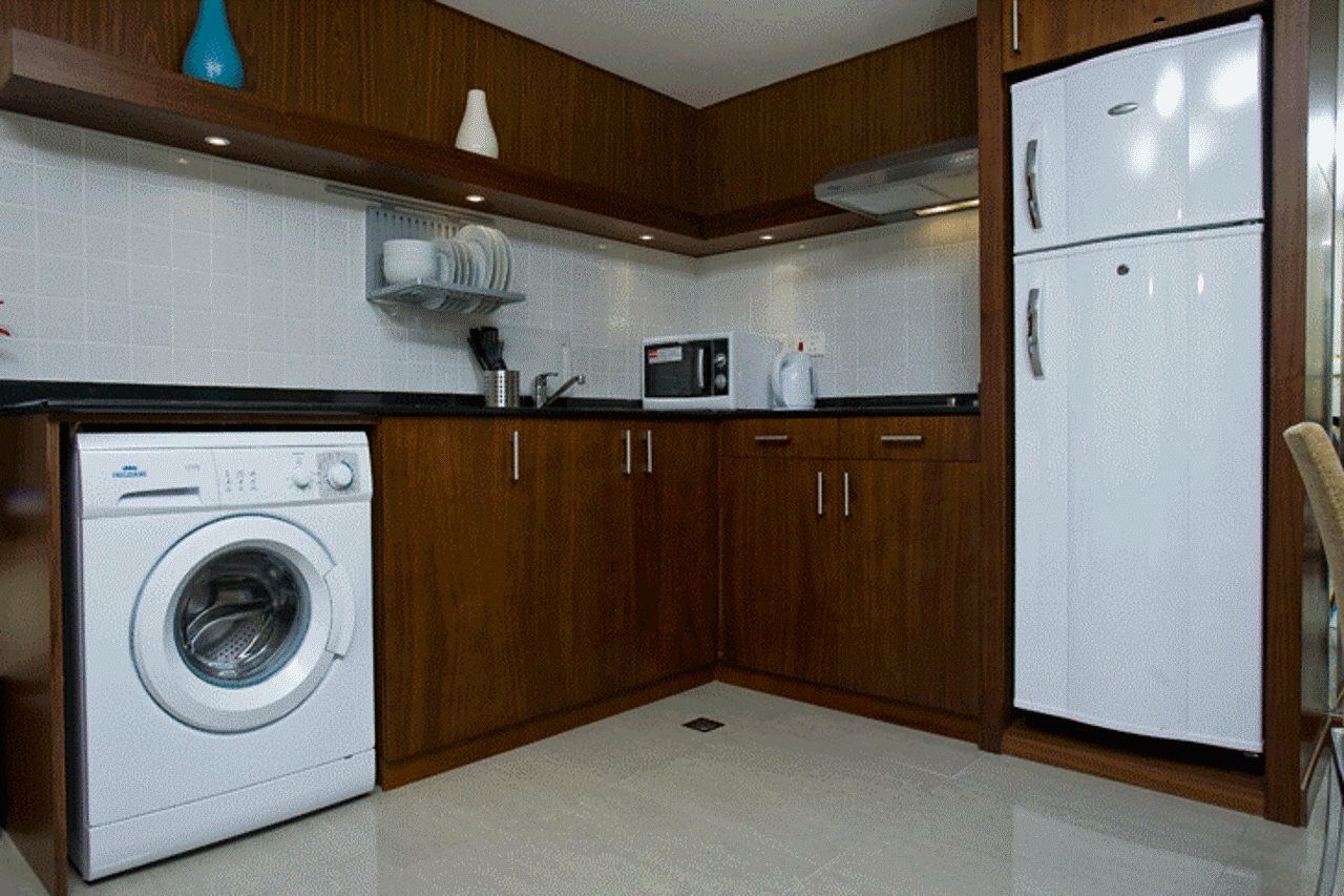 Phoenix Plaza Hotel Apartments Абу-Дабі Екстер'єр фото