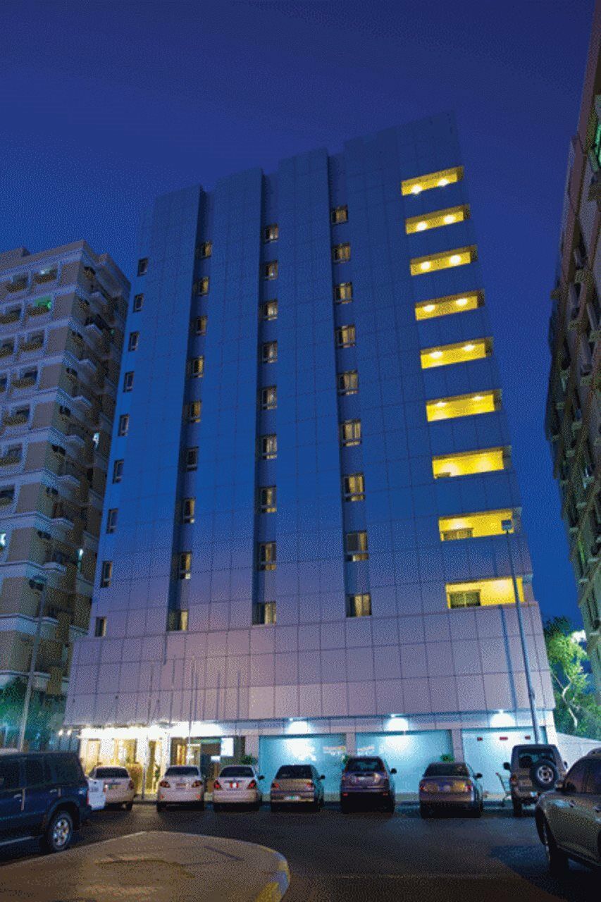 Phoenix Plaza Hotel Apartments Абу-Дабі Екстер'єр фото